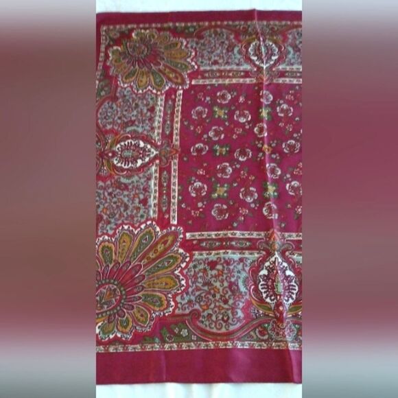 Vintage 💯 Silk Scarf William Morris Style Paisley Red & Gold - Picture 3 of 16